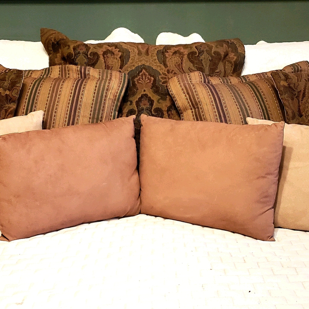Custom decorative pillows